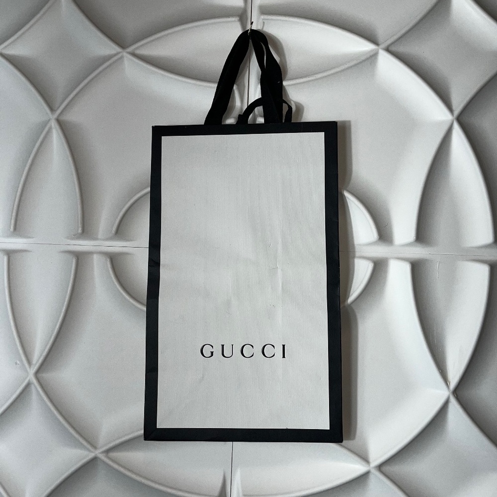 Gucci black and white signature shopping bag